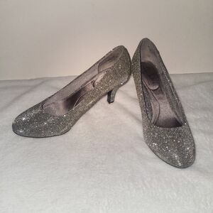 Life Stride Silver Glitter Heels